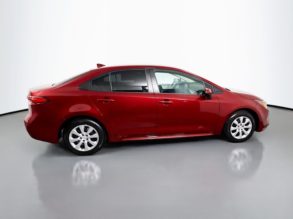 2022 Toyota Corolla LE photo 8
