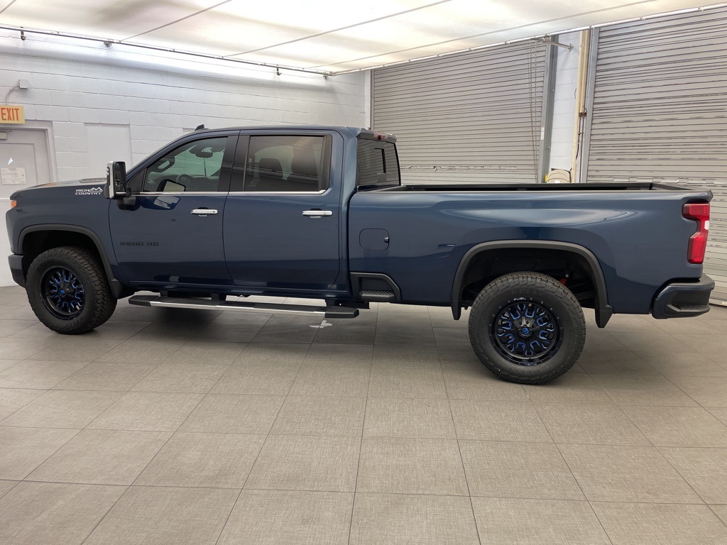 2022 Chevrolet Silverado 3500HD High Country photo 21