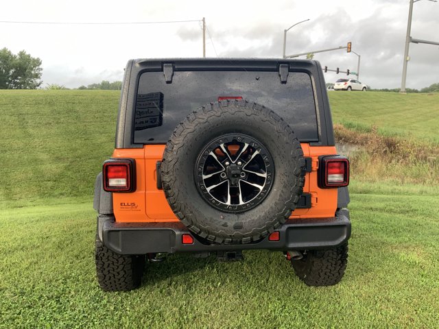 2025 Jeep Wrangler Willys photo 4