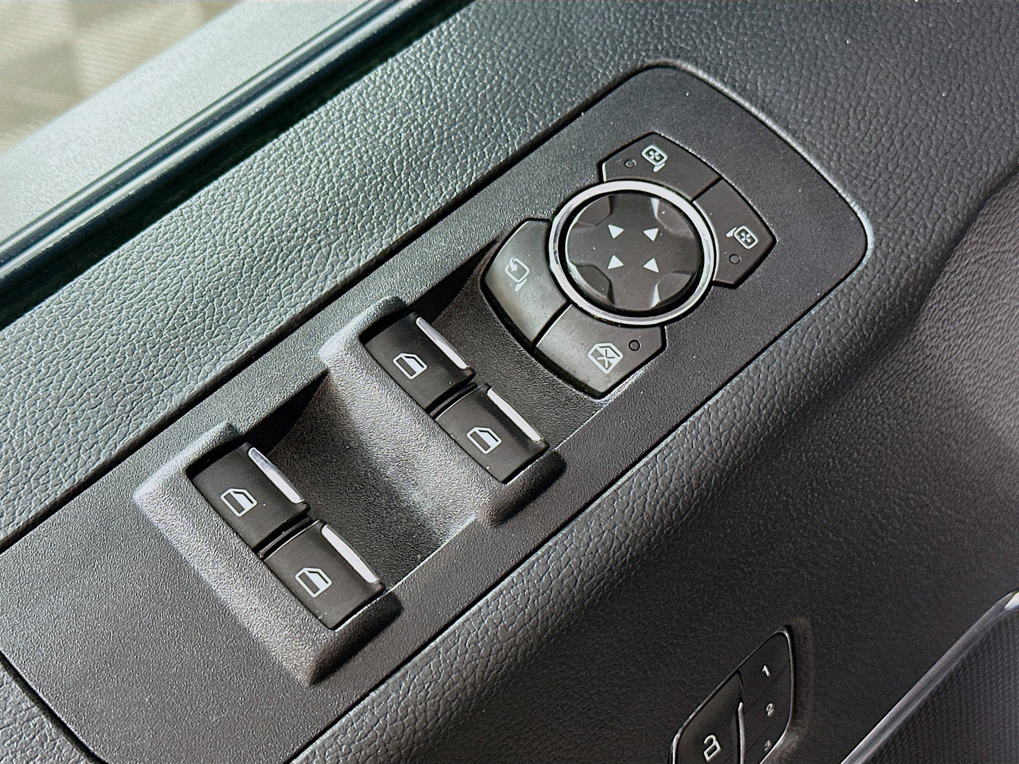 2020 Ford F-150 Lariat photo 16