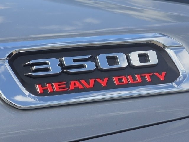 2022 Ram 3500 photo 18