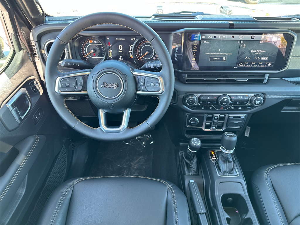 2025 Jeep Wrangler Sahara photo 19