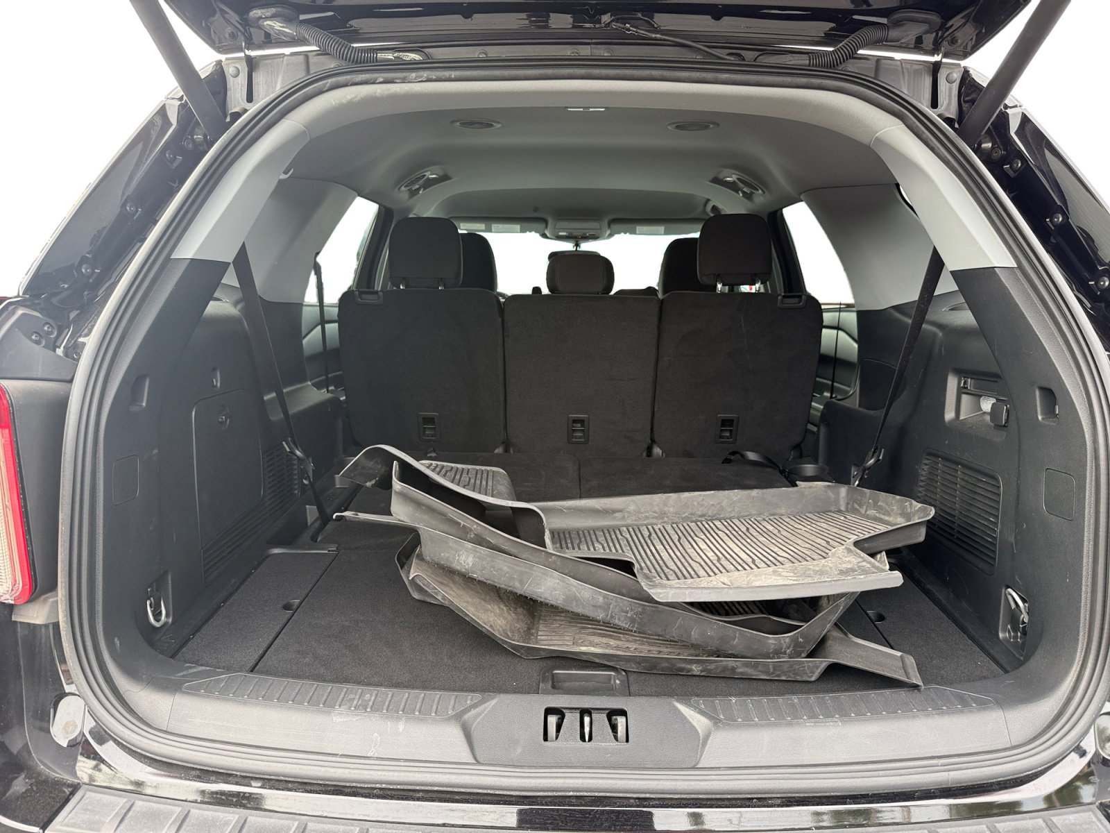 2023 Ford Explorer XLT photo 14