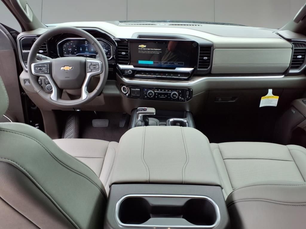 2025 Chevrolet Silverado 1500 LTZ photo 20