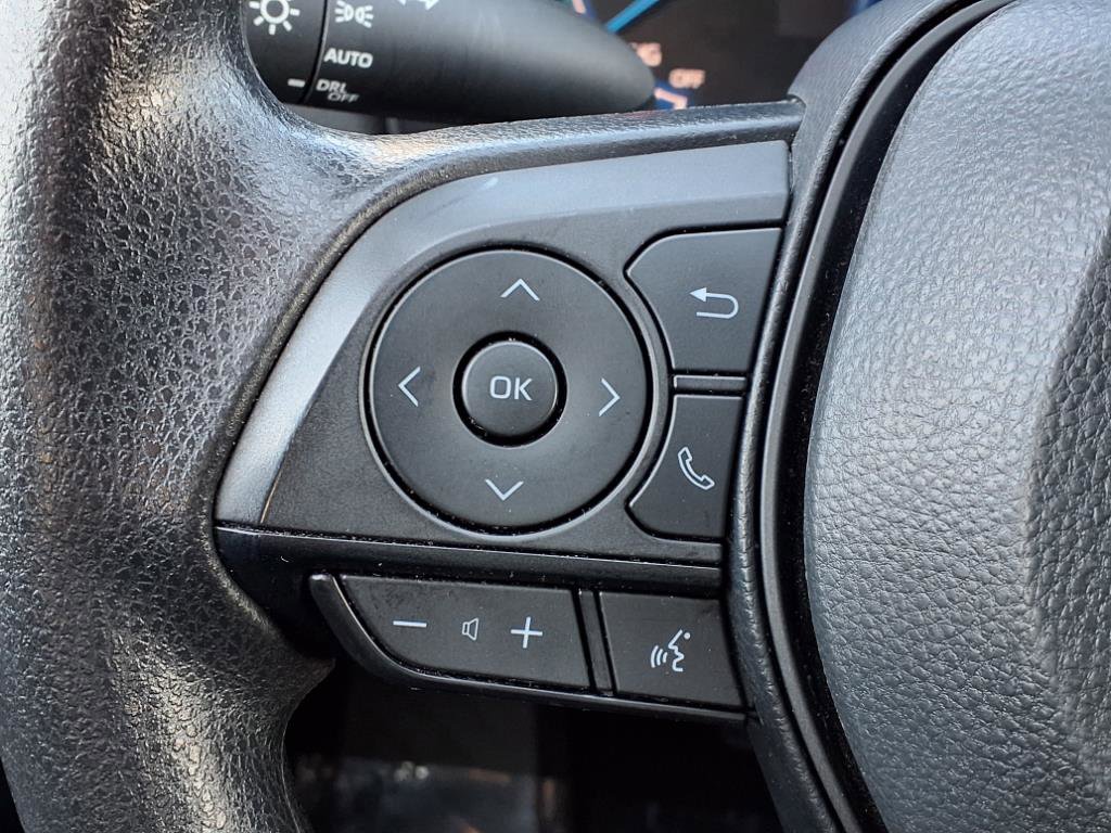 2024 Toyota RAV4 Hybrid XLE photo 9