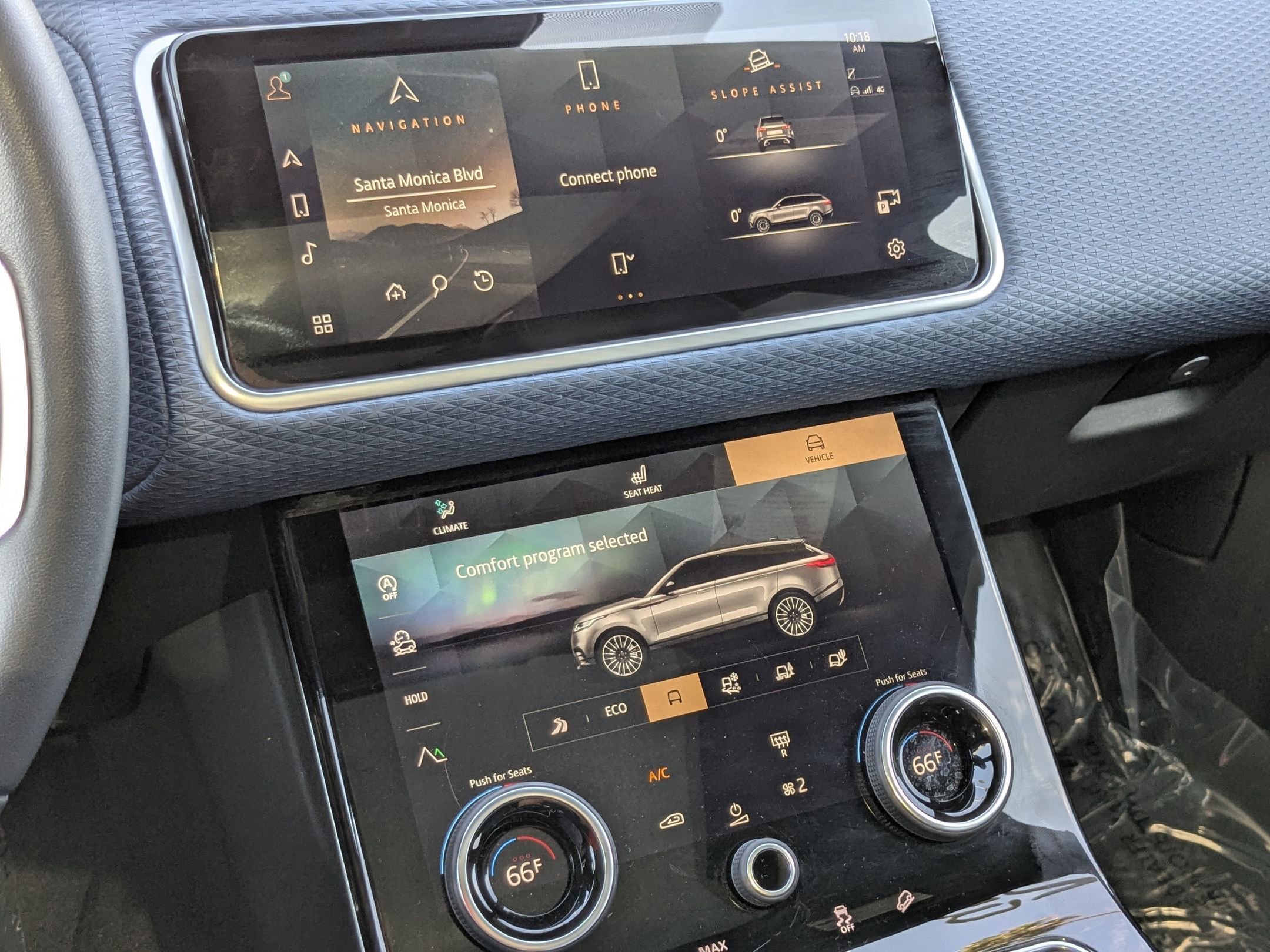 2023 Land Rover Range Rover Velar R-Dynamic S photo 15
