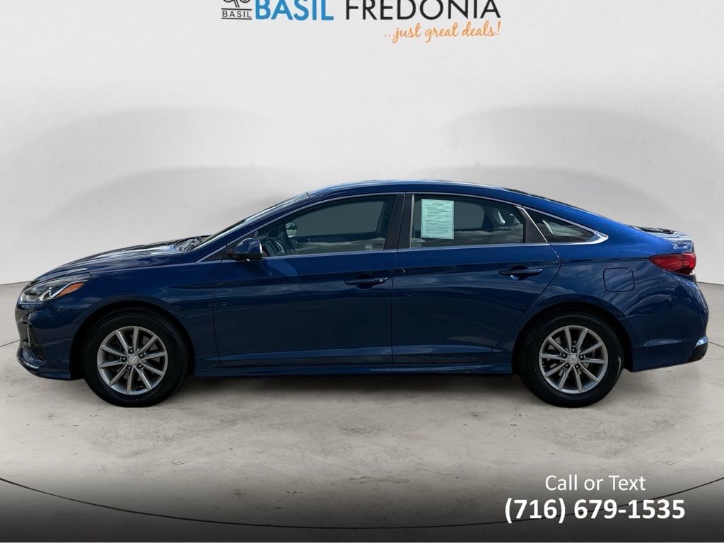 2018 Hyundai Sonata SE photo 2