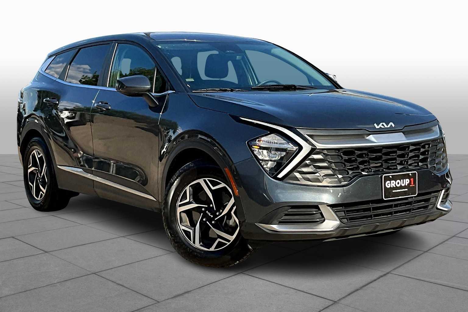 2023 Kia Sportage LX photo 2