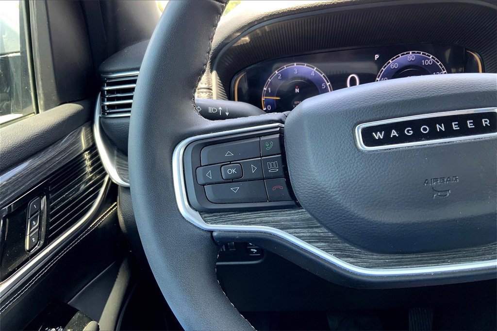 2022 Jeep Wagoneer Series II photo 17