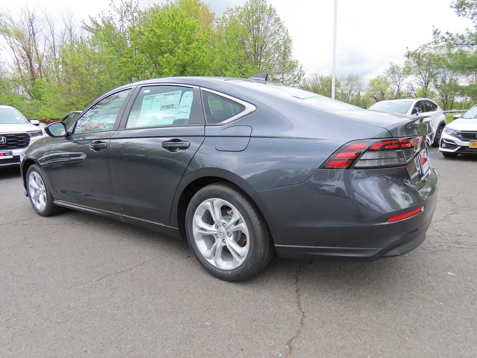 2025 Honda Accord LX photo 4