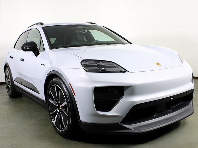2025 Porsche Macan Electric photo 9