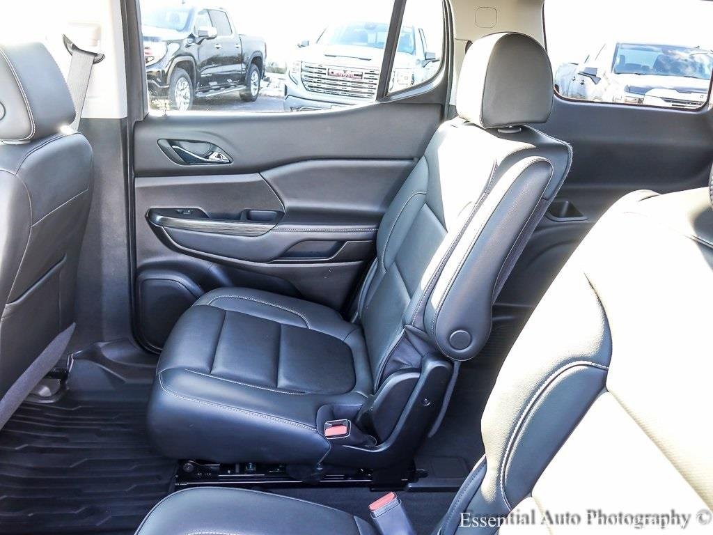 2023 GMC ACADIA - Image 12