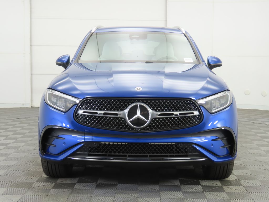 2025 Mercedes Benz GLC 300 4MATIC photo 2