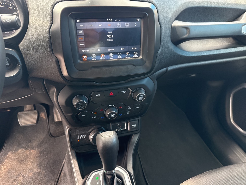 2018 Jeep Renegade Latitude North Edition photo 25