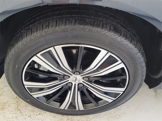 2022 Volvo XC60 Recharge Hybrid T8 Inscription photo 14
