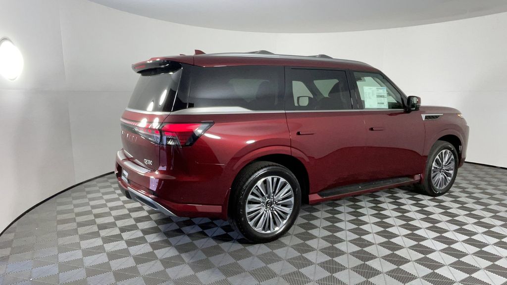2025 Infiniti QX80 Luxe photo 4