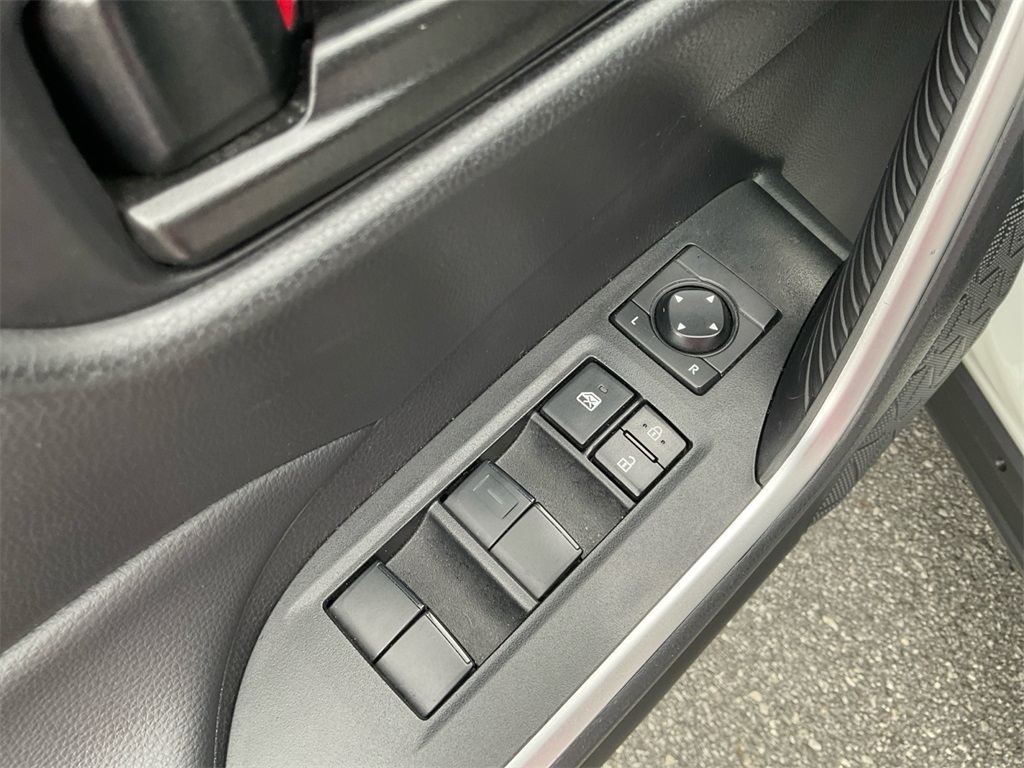 2024 Toyota RAV4 LE photo 26