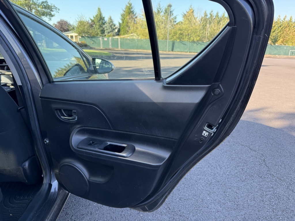 2015 Toyota Prius C Two photo 20