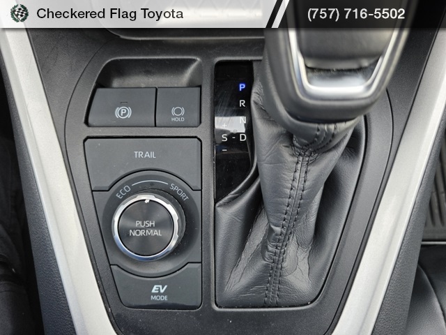 2024 Toyota RAV4 Hybrid XLE Premium photo 16