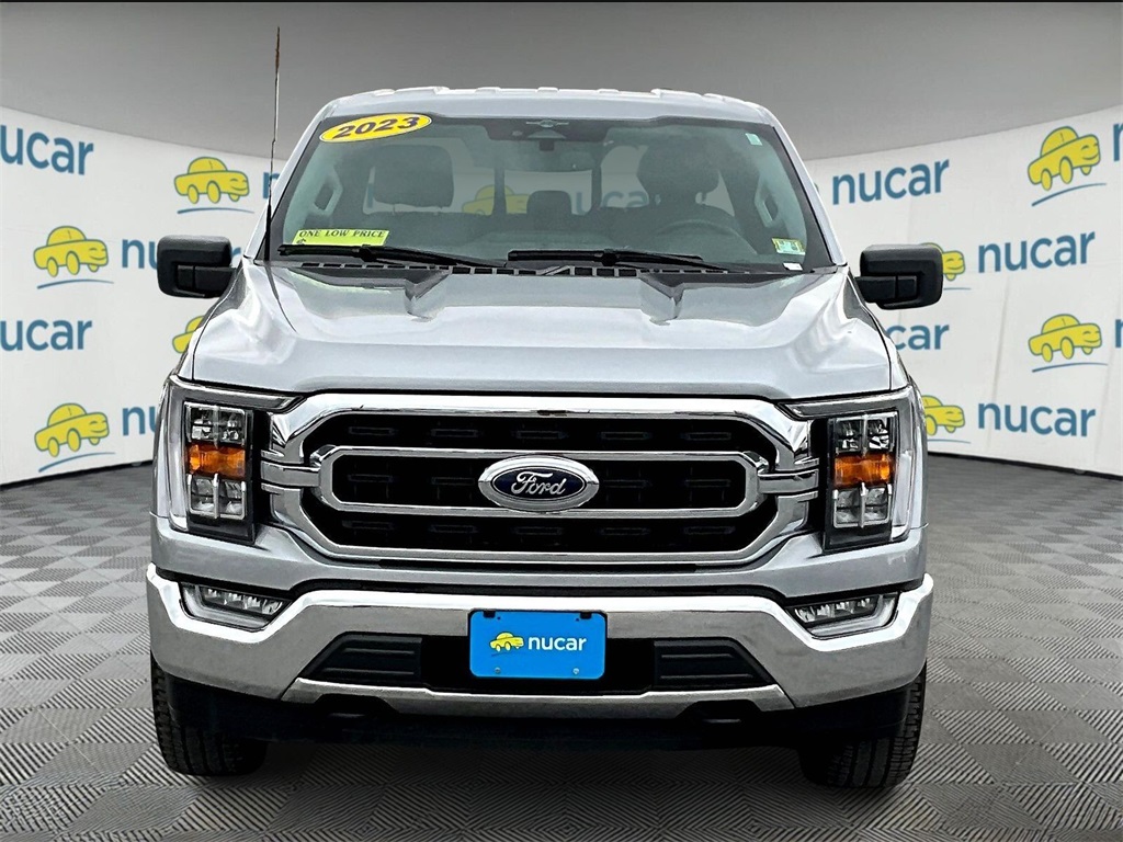 2023 Ford F-150 XLT photo 2