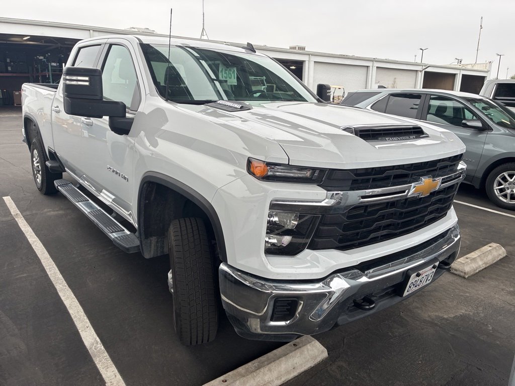 2024 Chevrolet Silverado 2500HD LT's photo