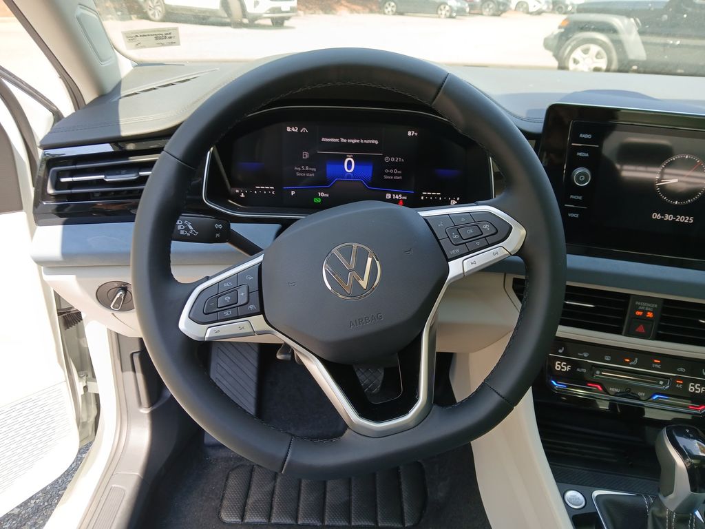 2025 Volkswagen Jetta 1.5T SE photo 14