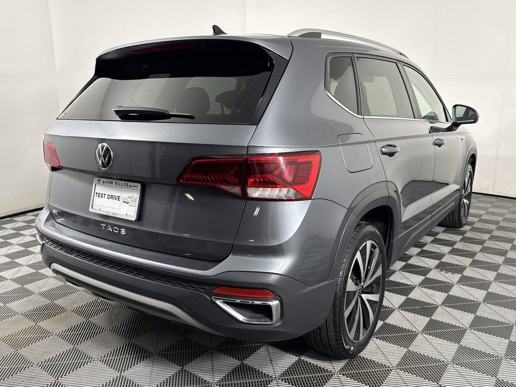 2024 Volkswagen Taos SE photo 5