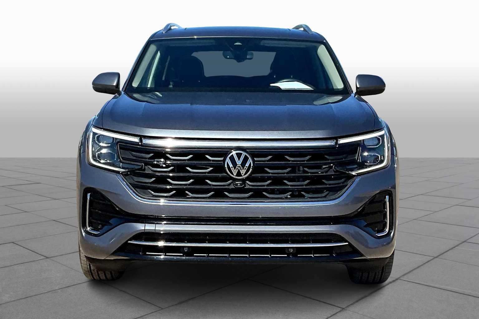 2024 Volkswagen Atlas SEL Premium R-Line photo 3