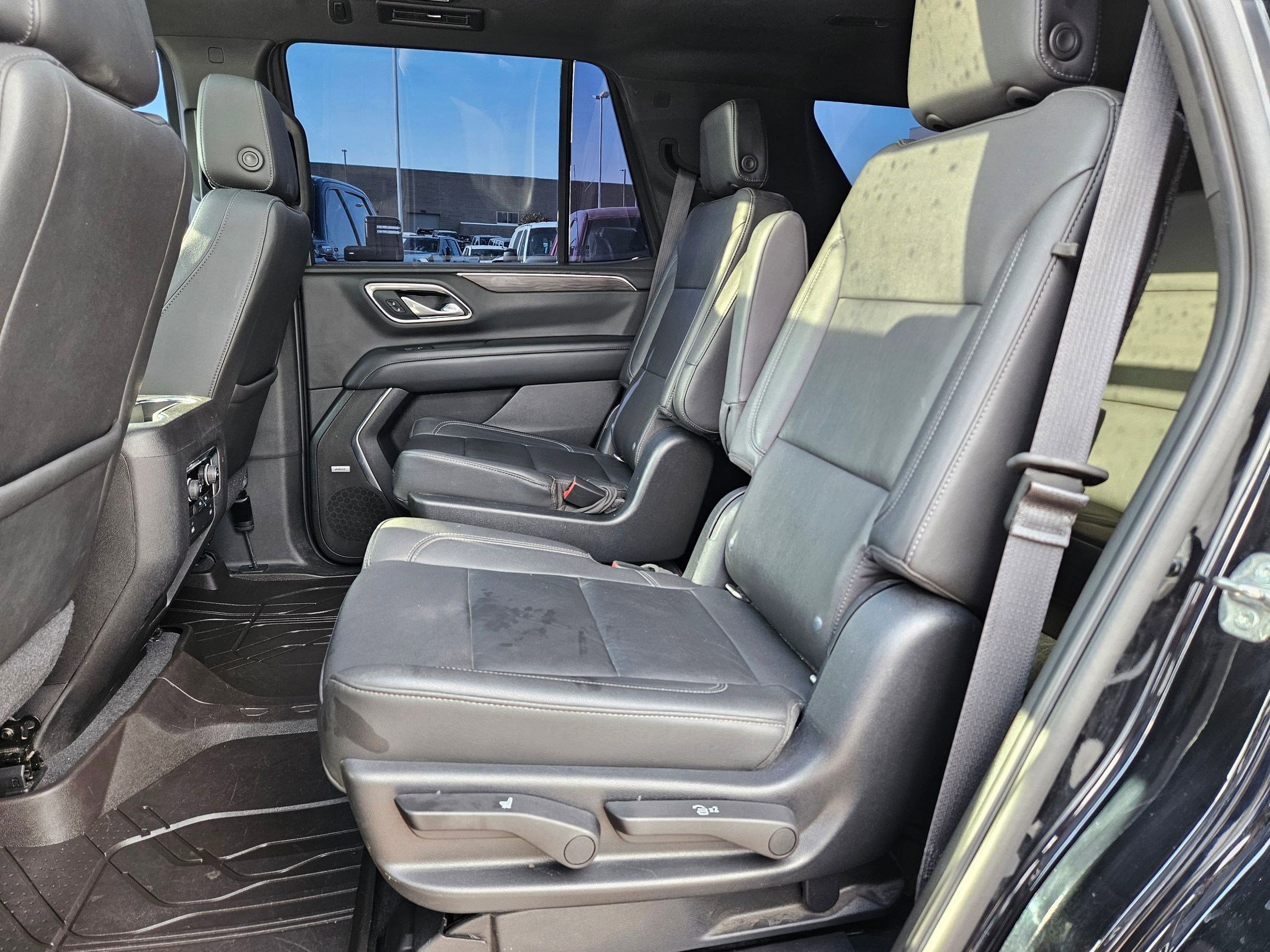2021 Chevrolet Tahoe LT photo 26