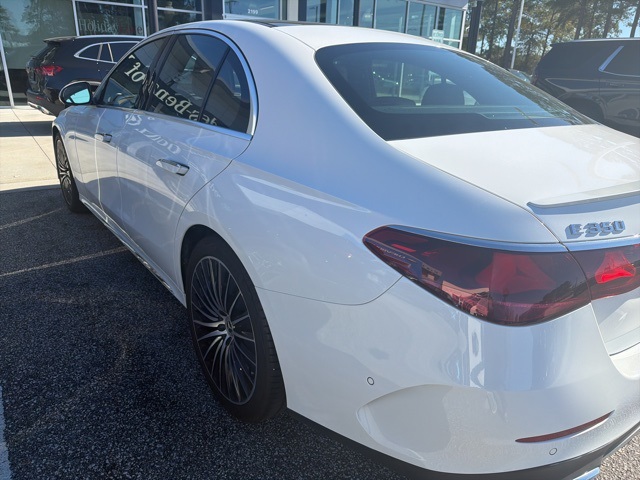 2025 Mercedes Benz E 350 photo 4