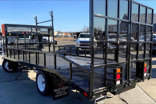 2025 Chevrolet Silverado photo 4