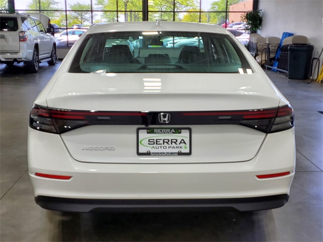 2025 Honda Accord LX photo 5
