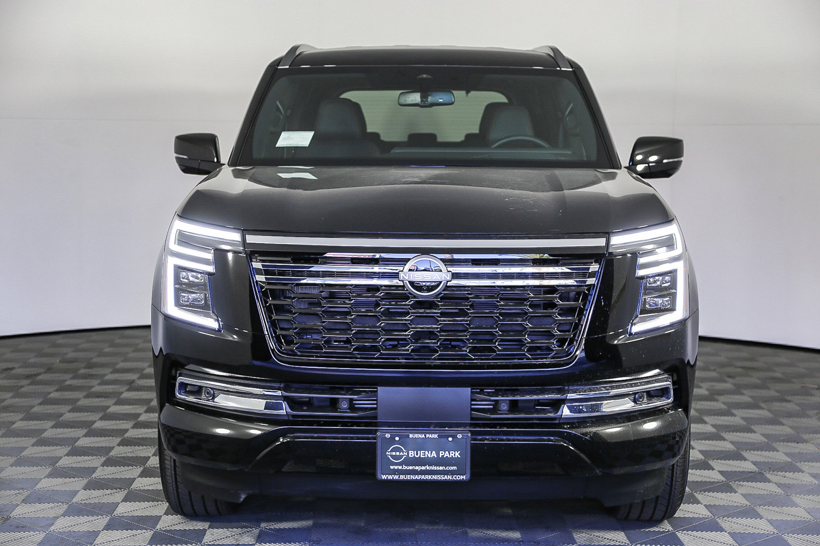 2025 Nissan Armada SL photo 4