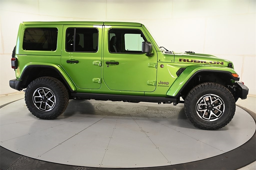 2025 Jeep Wrangler Rubicon photo 2