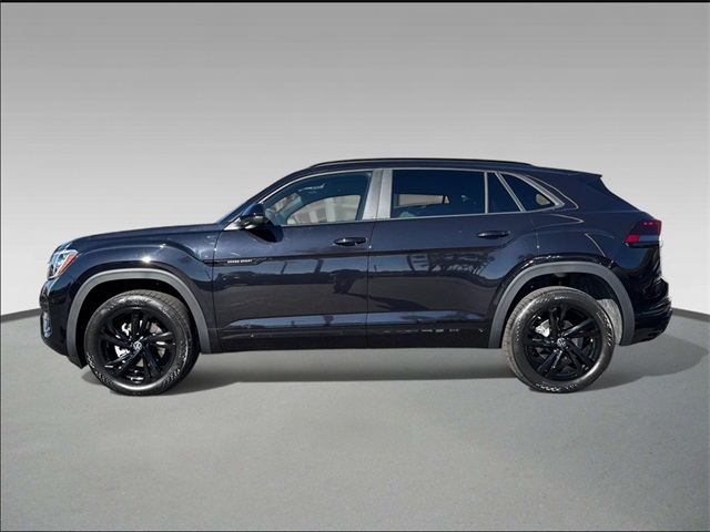 2026 Volkswagen Atlas Cross Sport SEL R-Line photo 3
