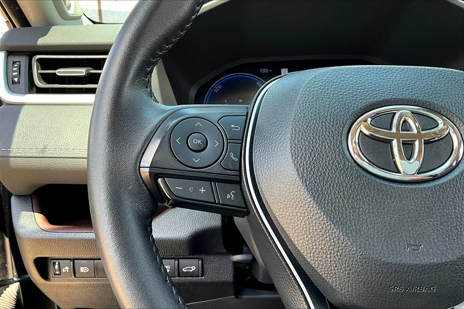 2024 Toyota RAV4 Hybrid Limited photo 23
