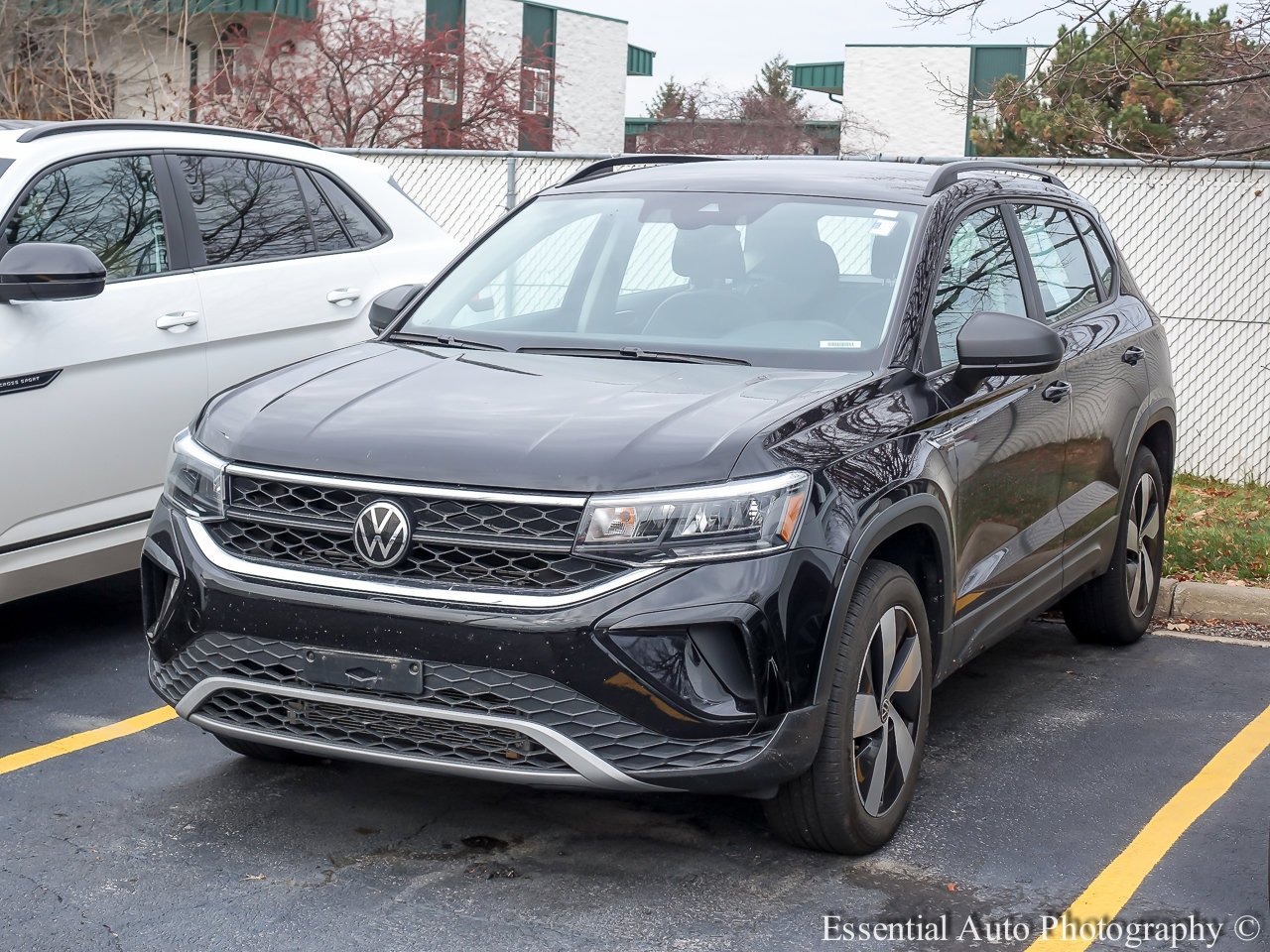 2024 VOLKSWAGEN TAOS - Image 1