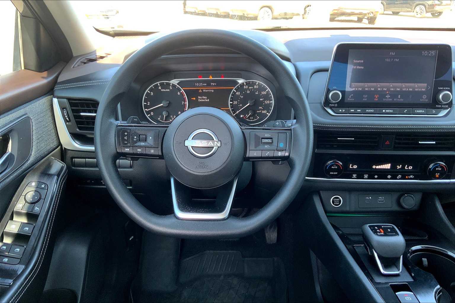 2023 Nissan Rogue SV photo 2