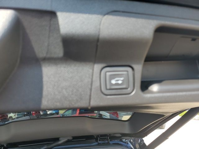 2023 Gmc Acadia SLE photo 17