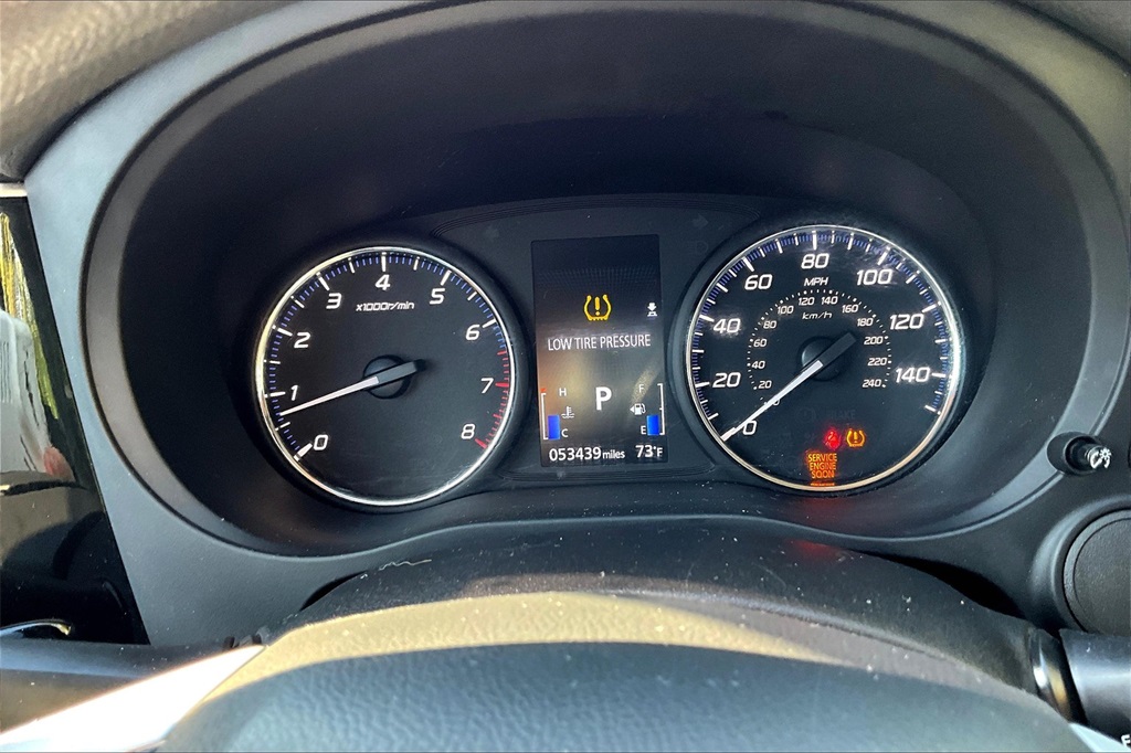 2018 Mitsubishi Outlander ES photo 25
