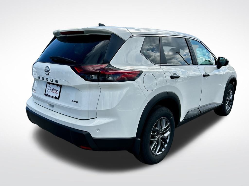 2025 Nissan Rogue S photo 7