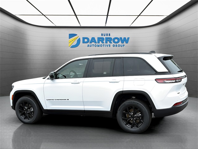 2025 Jeep Grand Cherokee Laredo Altitude photo 3