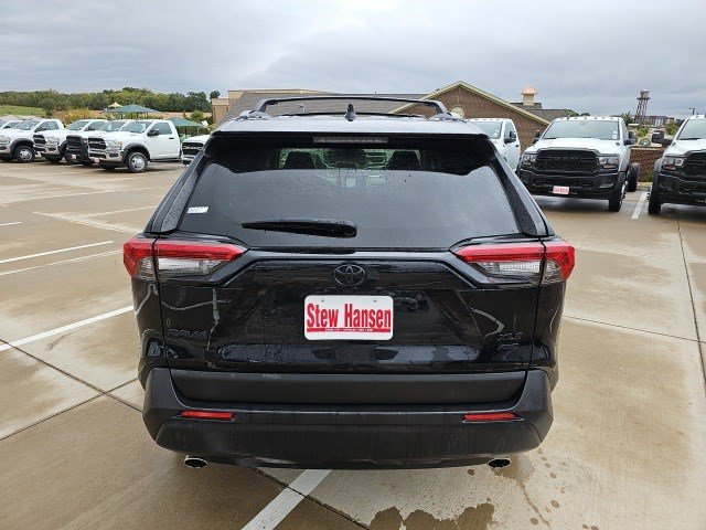 2023 Toyota RAV4 XLE Premium photo 2