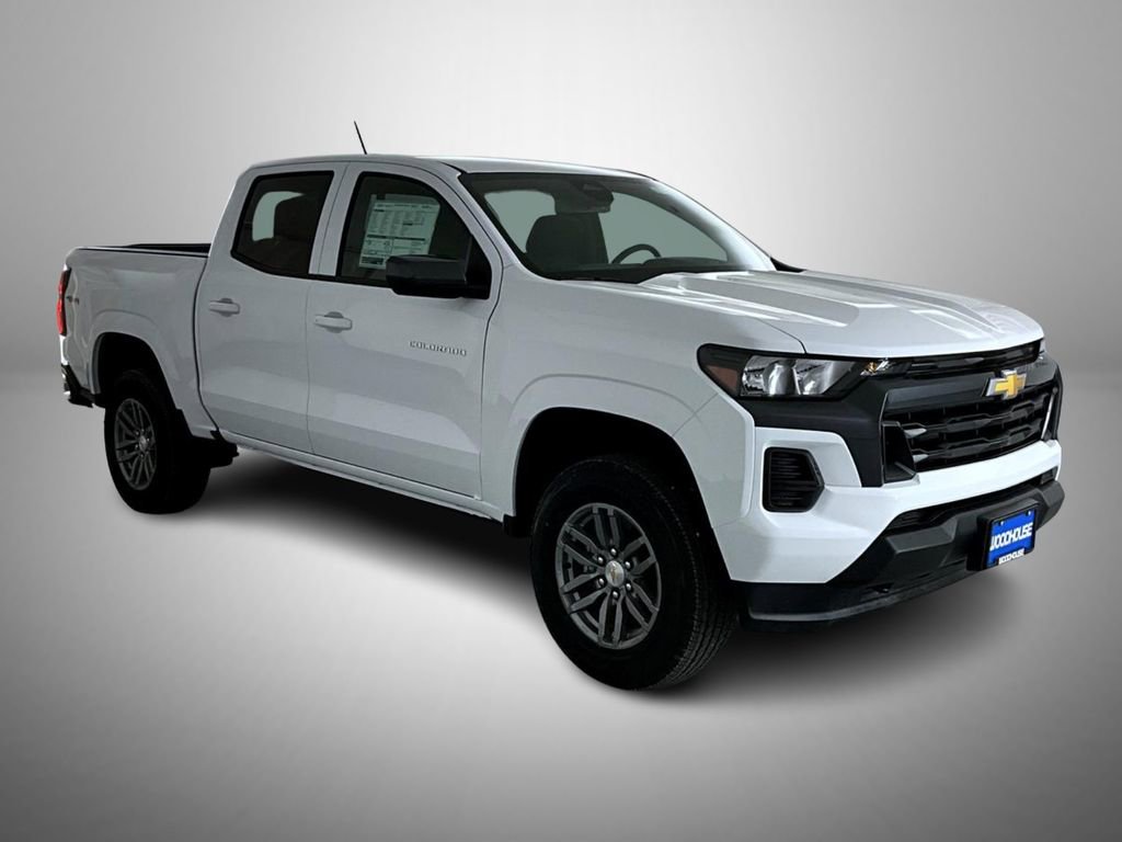 2025 Chevrolet Colorado Work Truck LT photo 3