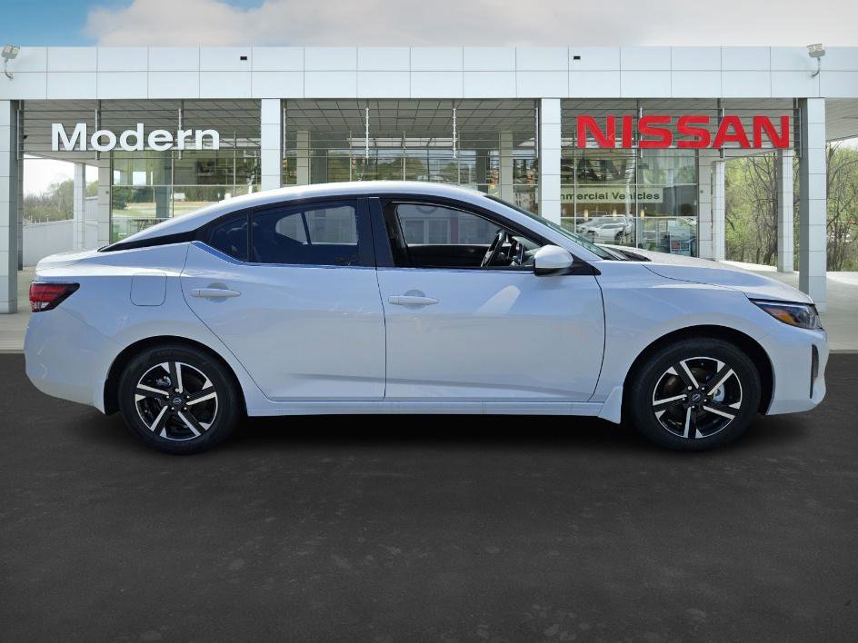 2025 Nissan Sentra SV photo 3