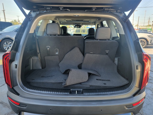 2022 Kia Telluride EX photo 16