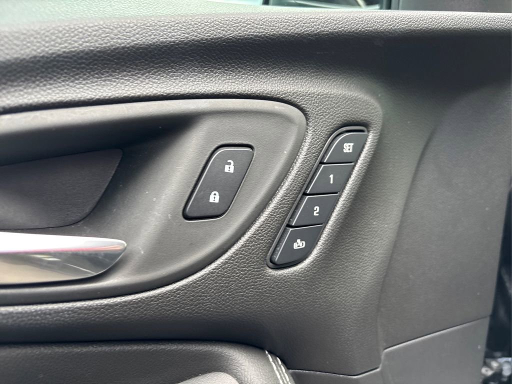 2024 Buick Encore GX Avenir photo 21