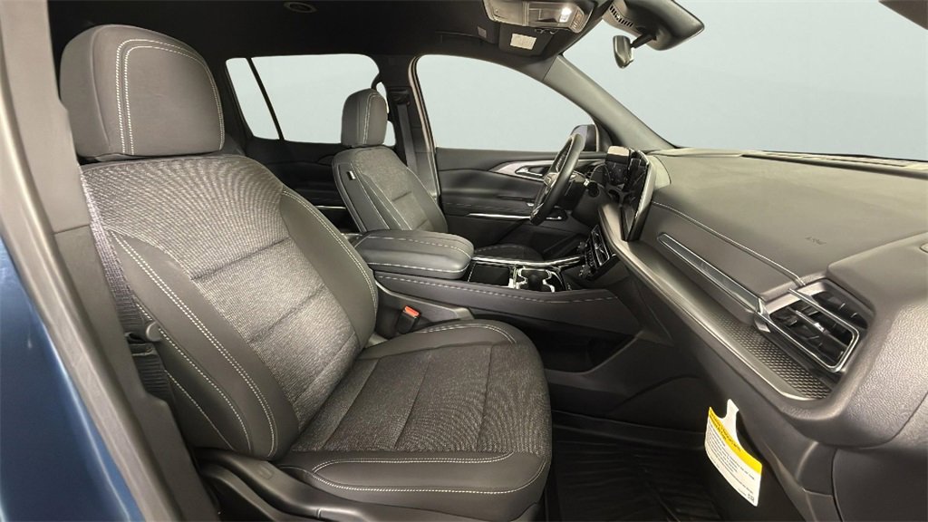2025 Chevrolet Traverse photo 29