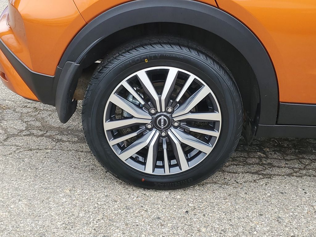 2023 Nissan Kicks SV photo 4