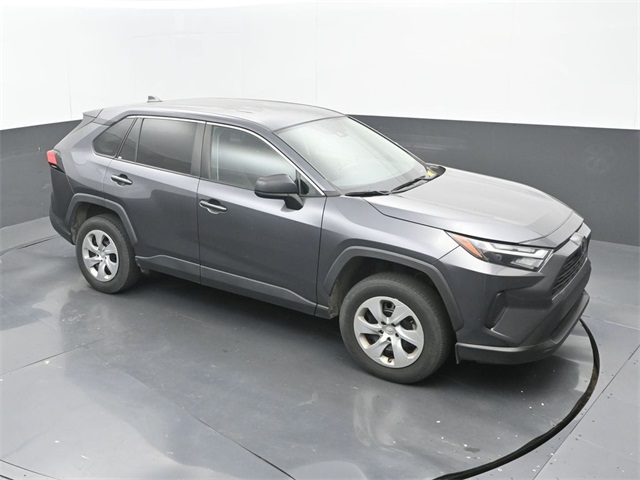 2023 Toyota RAV4 LE photo 12
